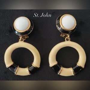 #43 Vintage St. John Goldtone Enameled Dangle Clip Earrings